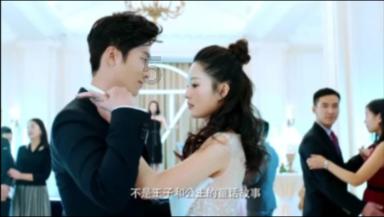 “百万摩托大军只剩我华叔了!”湖南58岁大叔带妻骑摩托返乡,一身装备酷似机车少年